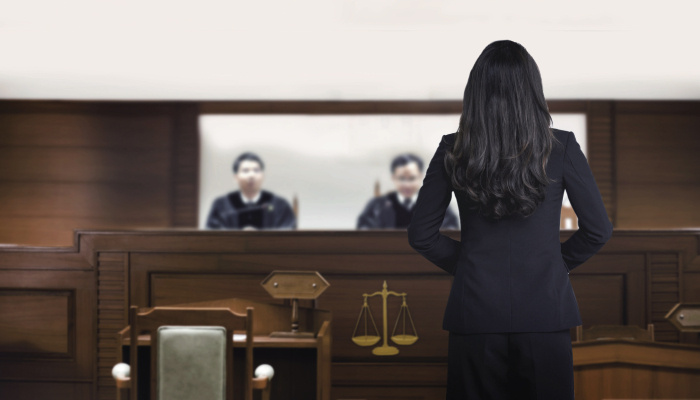 A female lawyer in court